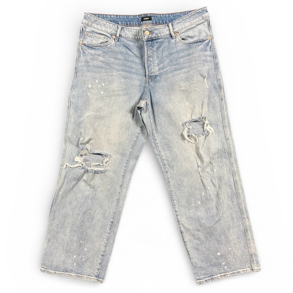 Express Relaxed Straight Low Rise Distressed Jeans Size 14S Light Wash